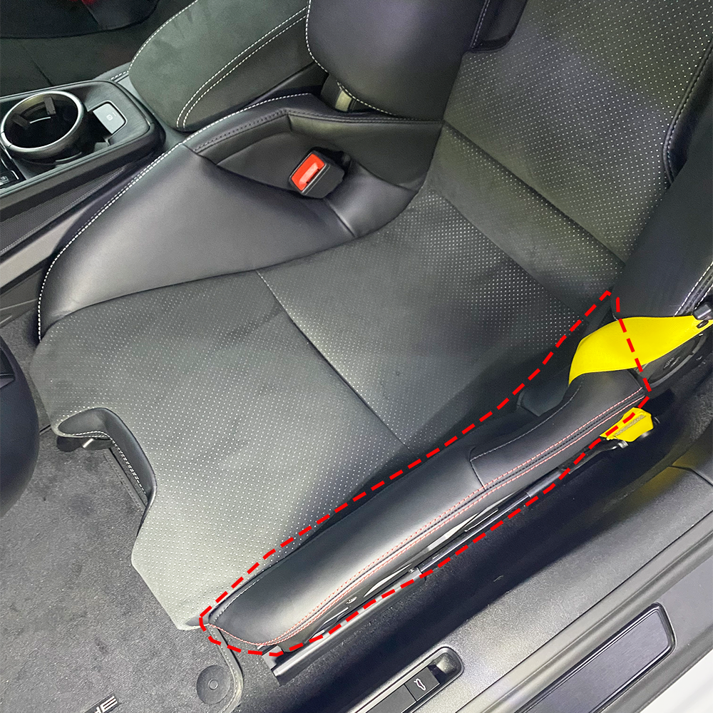 Side bolster protector set for Porsche 911/992.2 bucket seats——red stitching